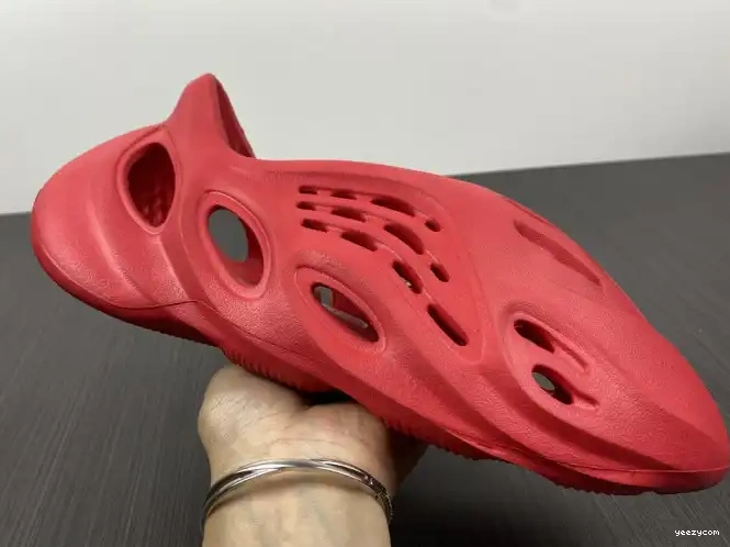 Yeezy CW3355 Red Foam Adidas 0623